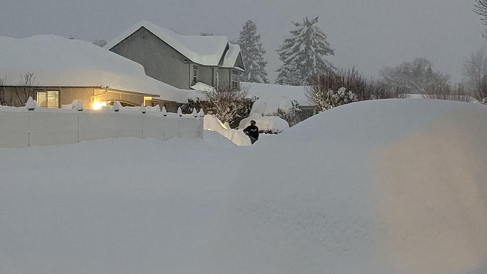 Which Town in Washington Set a Snowfall Record of 24.5 Inches?