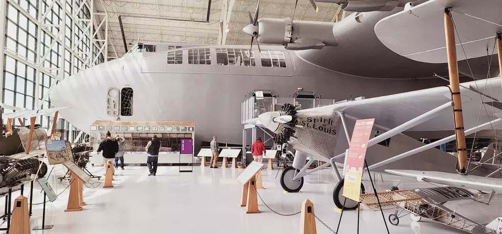 Oregon’s World Largest Wooden Plane Left Behind An Amazing Legacy