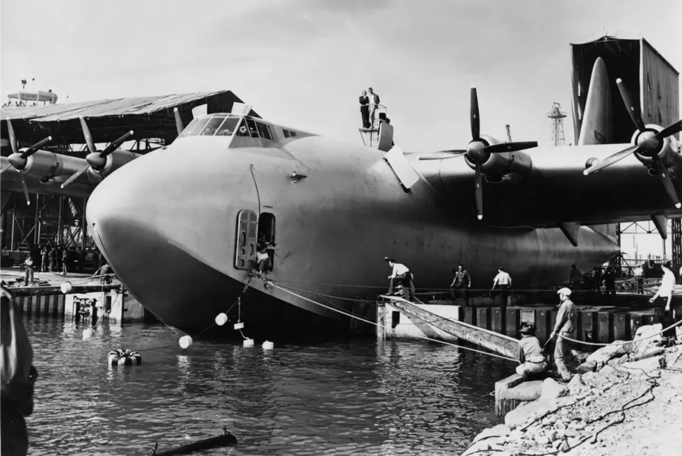 Oregon&#8217;s World Largest Wooden Plane Left Behind An Amazing Legacy