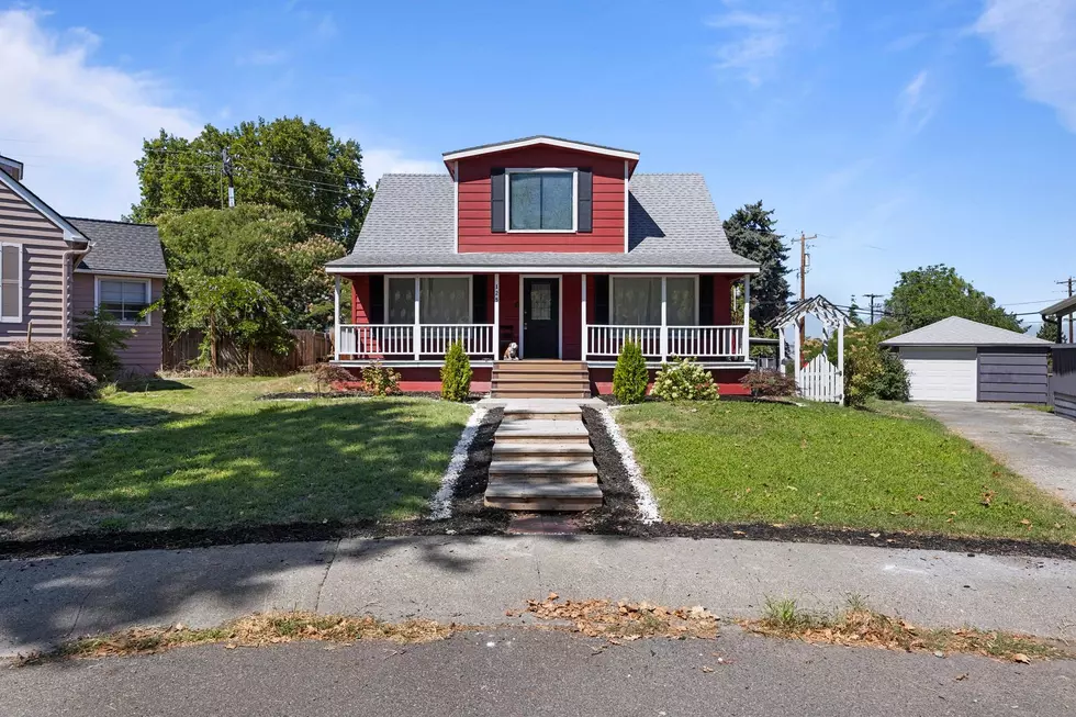 Adorable Eye-Popping Red House in Kennewick Goes Up for Sale