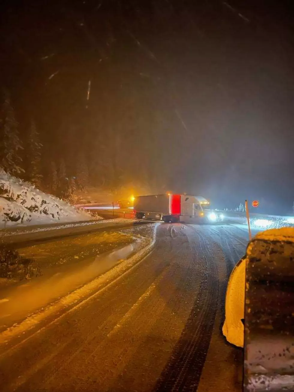 2 Washington State Passes Close Early Due to Record-Breaking Snowfall