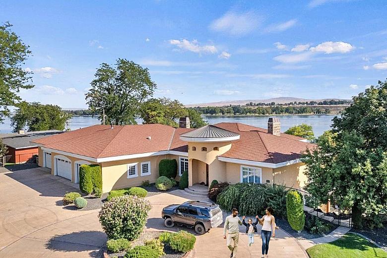 Impressive, Massive, Riverside Home in Pasco Up for Auction