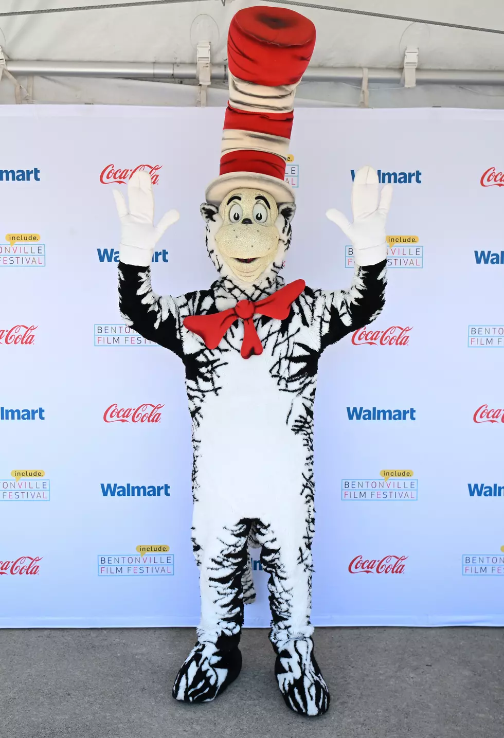 Eastern Washington School District Warns Families About Viral “Cat in the Hat” Trend