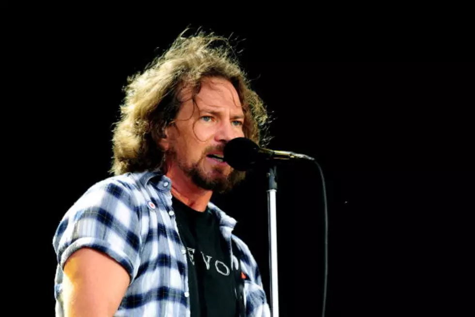 Pearl Jam Vocalist Eddie Vedder Going Solo