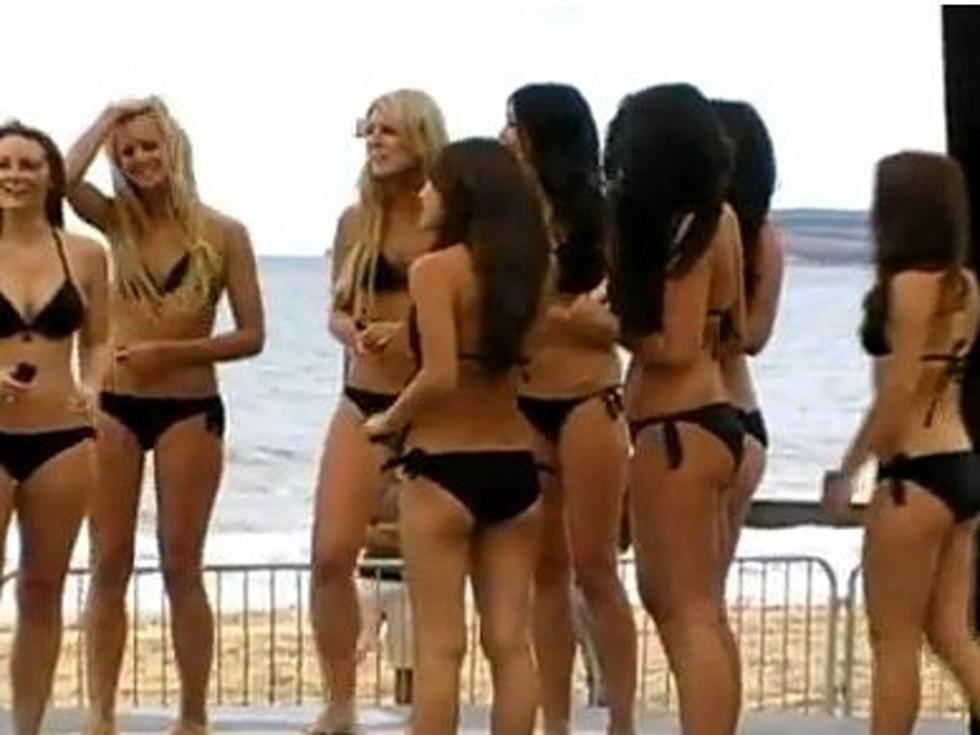 Largest Group Shower Record Broken By Bikini Models [VIDEO]