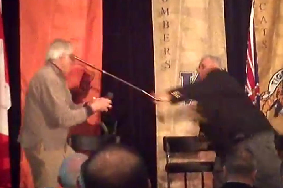 Two Former Canadian Football Players Throw Down in the Ultimate Old Man Fight [VIDEO]