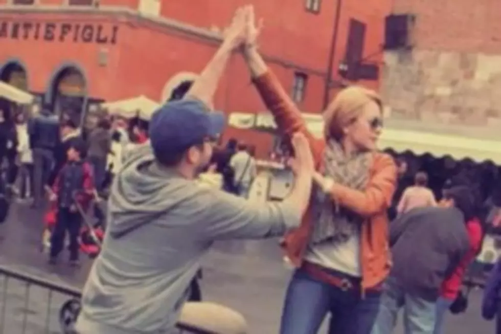 Troll High-Fiving People at the Leaning Tower of Pisa [VIDEO]