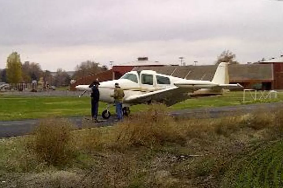 Plane Makes Emergency Landing on Highway 11 Near Athena Elemenary School in Oregon [PHOTOS]