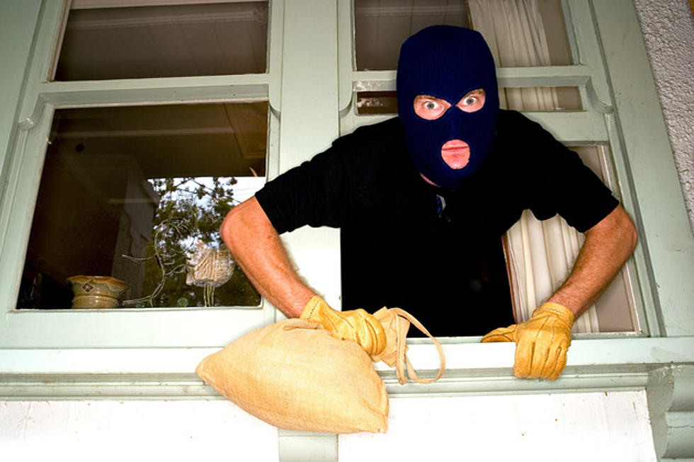 Othello Police Looking for STUTTERING Burglar!