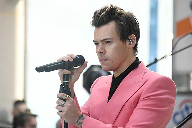 WATCH Harry Styles Crack Jokes About Pasco on Late Late Show