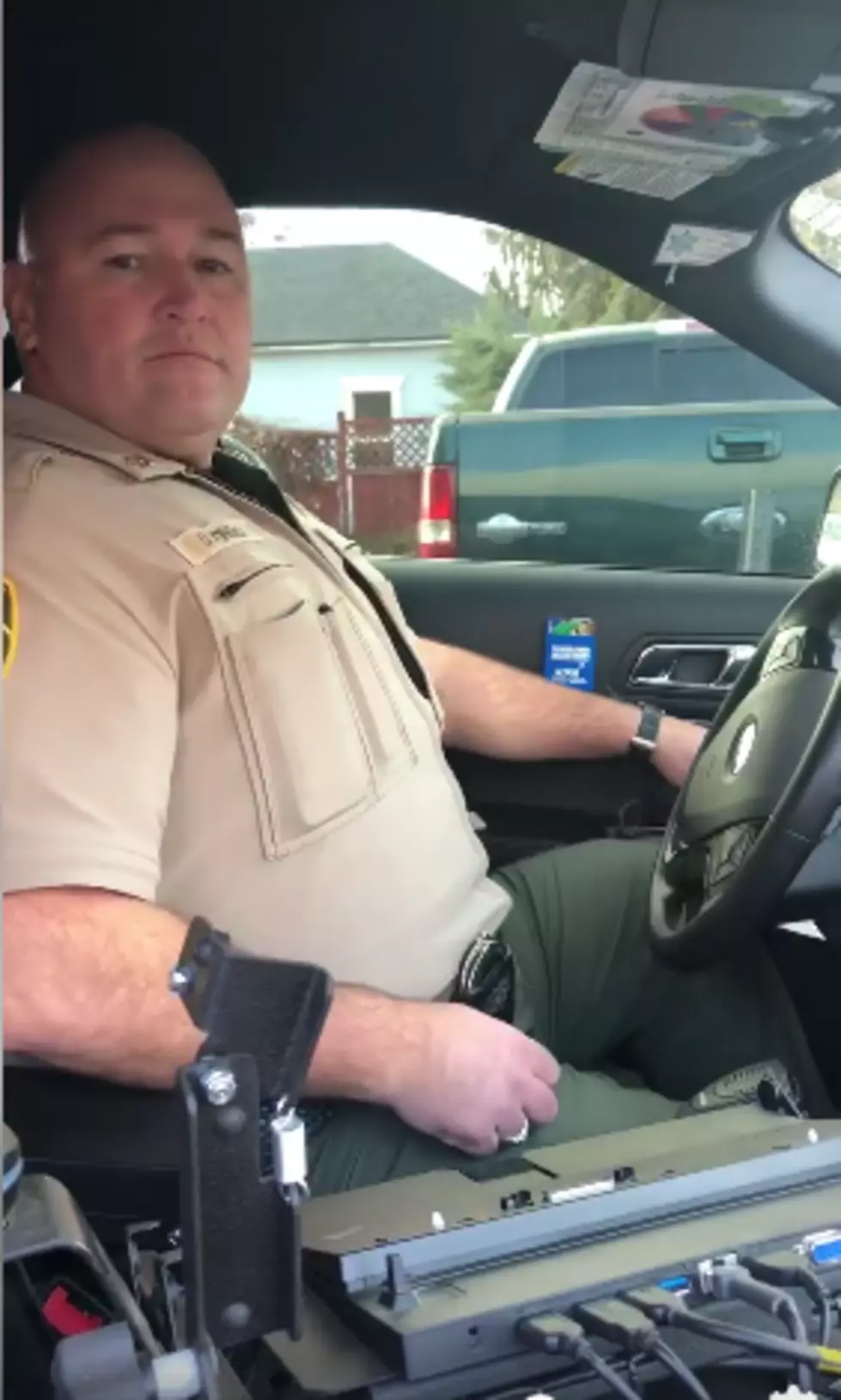 Watch Grant County Undersheriff&#8217;s Radio Sign-Off After 36 Years