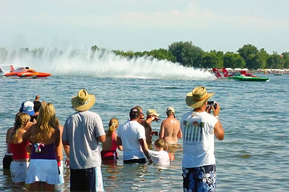 Why People in Tri-Cities Go Crazy for ‘Boat Races’