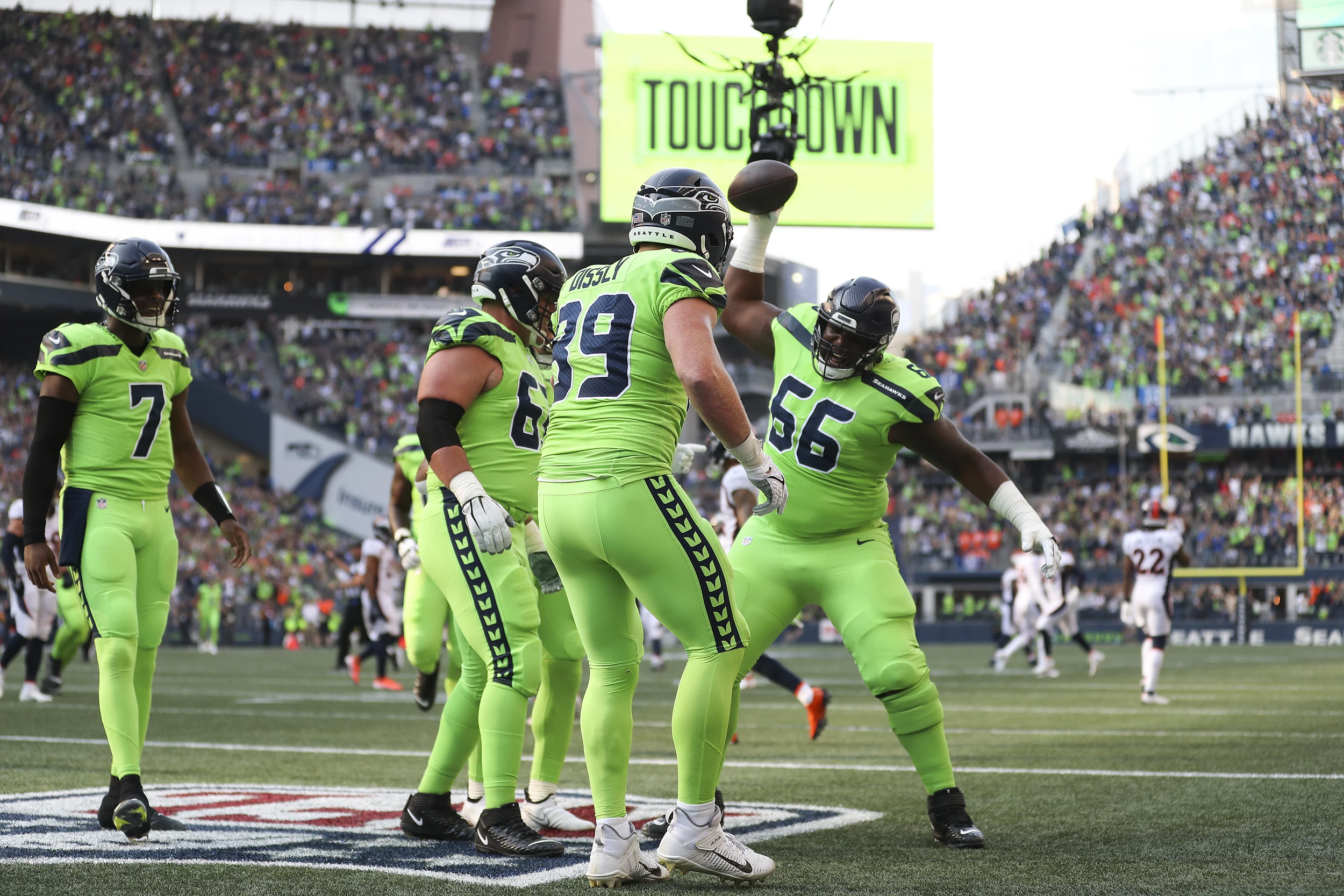 Colby Parkinson of the Seattle Seahawks celebrates a touchdown with News  Photo - Getty Images