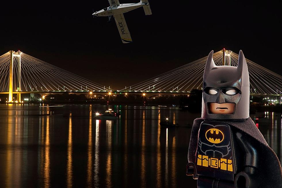 WA Police Plane Patrolling the Tri-Cities Night Sky Like Batman