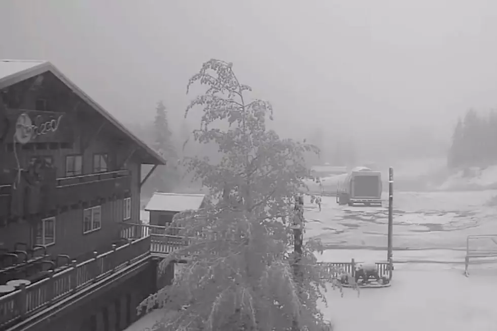 Latest Snowfall in Decades: Snoqualmie Ski Resort Buried in White