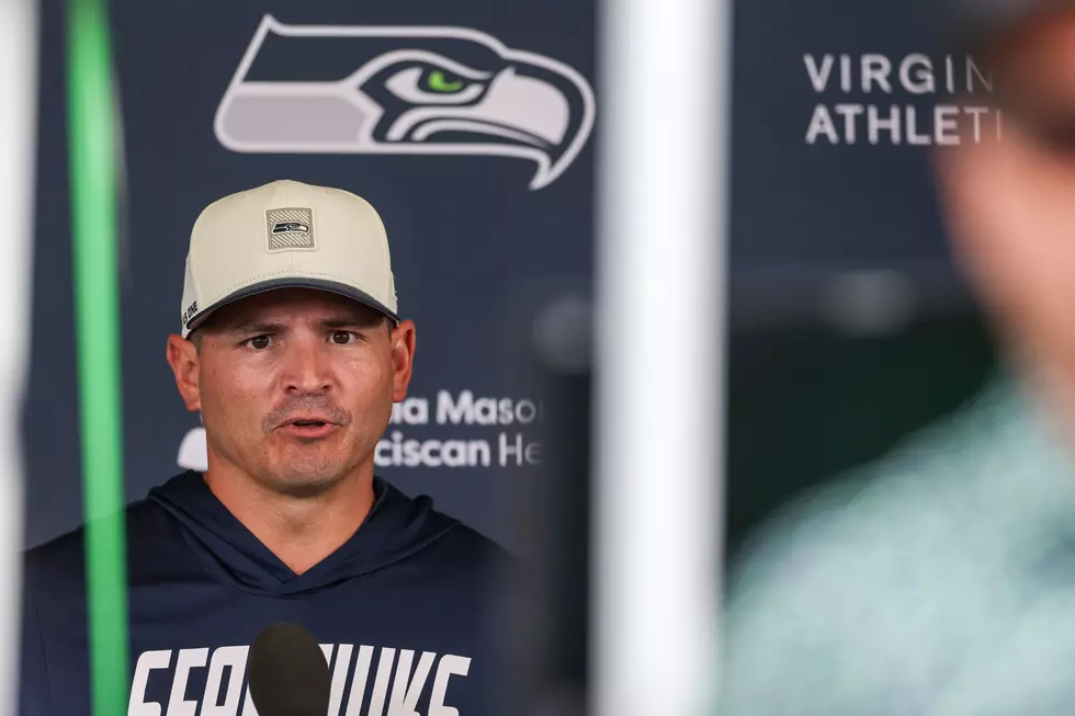 Some Seahawks Fans Are Freaking Out. RELAX! It is Pre-Season