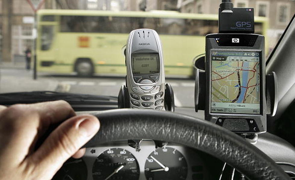 Feds Want NATIONWIDE Cell Phone Driving Ban