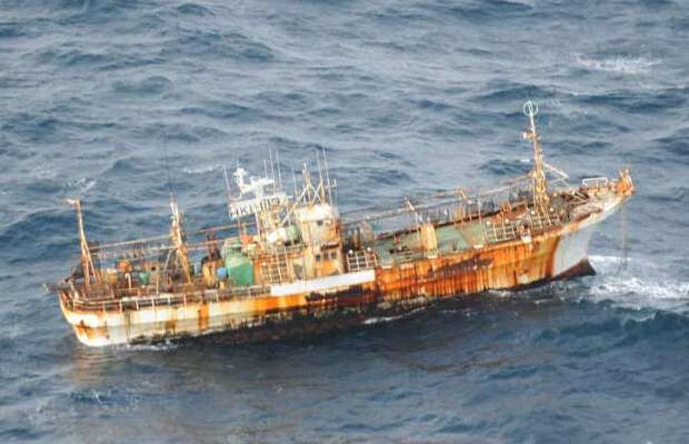 Japanese Tsunami ‘Ghost Ship’ Drifiting Off NW Canadian Coast (VIDEO)