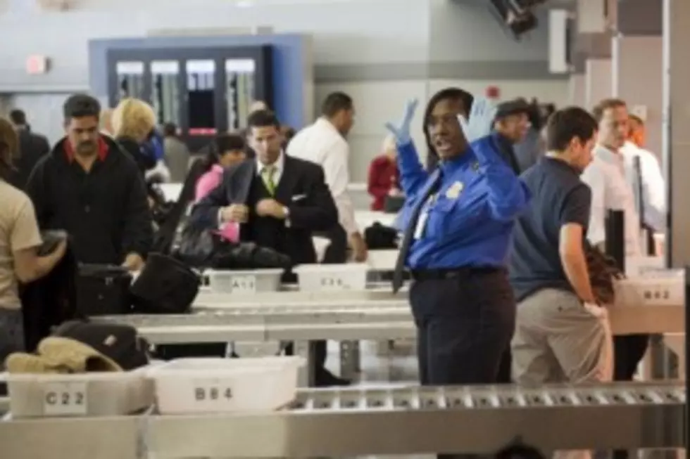 TSA Agent Accused Of Stealing i-pads From Travelers Luggage!