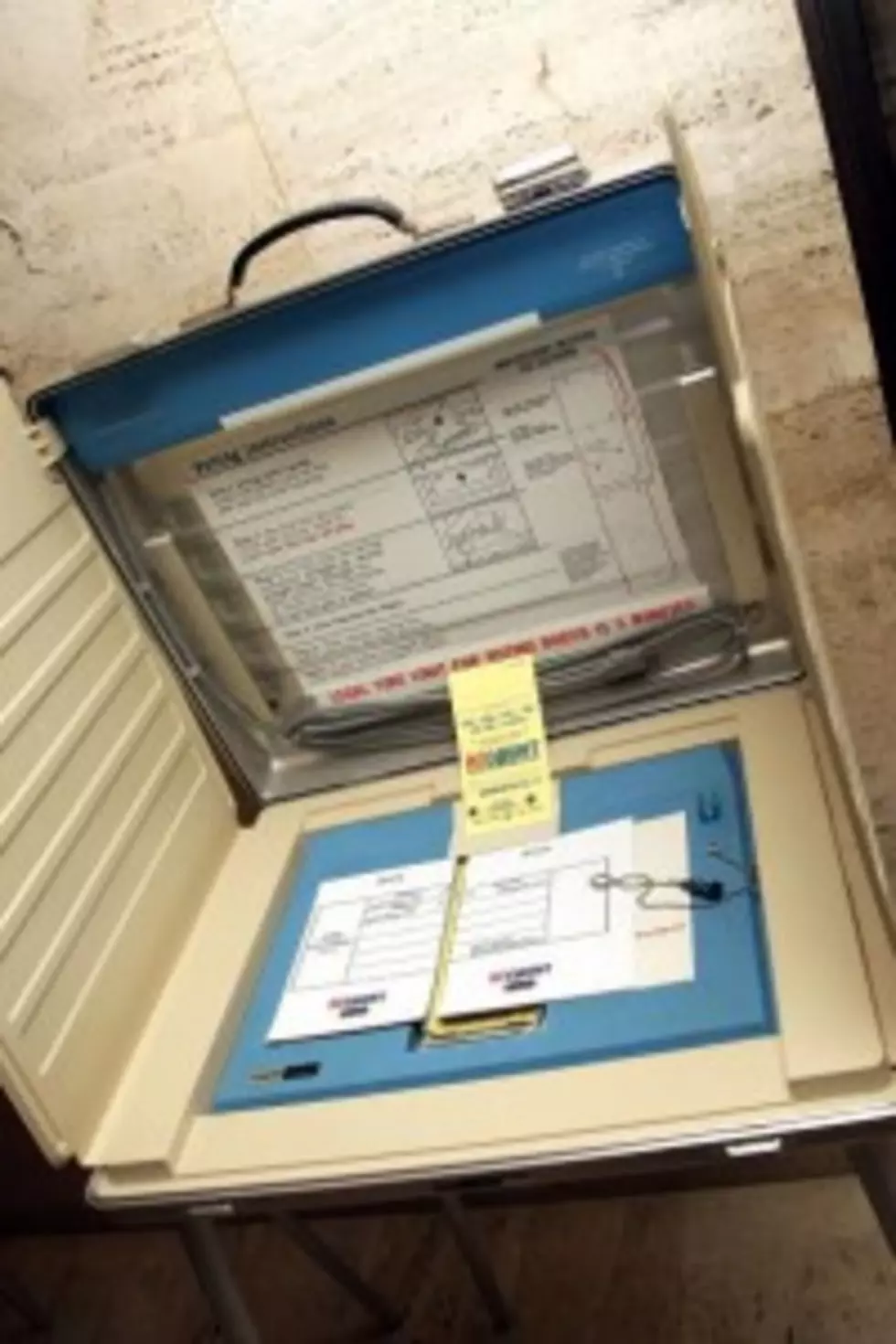 Voting Machines &#8216;Picking&#8217; Wrong Candidate in Some Battleground States