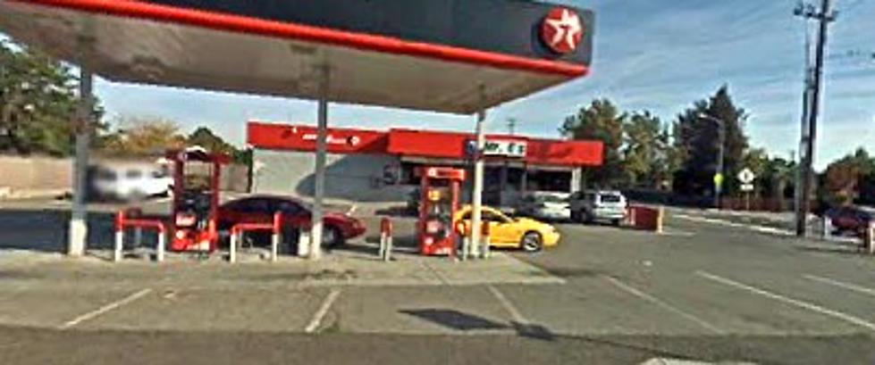 Armed Kennewick Robber Gets Cash, Nicotine Fix from Convenience Store