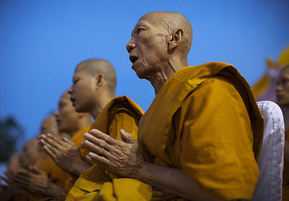 Visitors to Seattle Warned of Fake Buddhist Monks