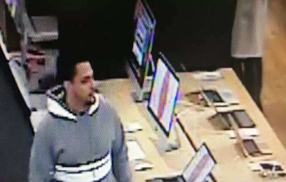 Bold Best Buy Thief Pries Open Cabinet To Steal $4,500 Worth of Computers