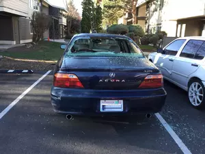 Vandals Smash Numerous Car Windows at Apartment Complex