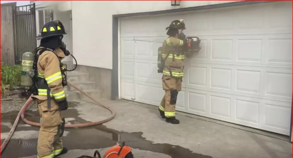 Firefighters &#8216;Shortcut&#8217; to Fire Behind Garage Door in Pasco [VIDEO]