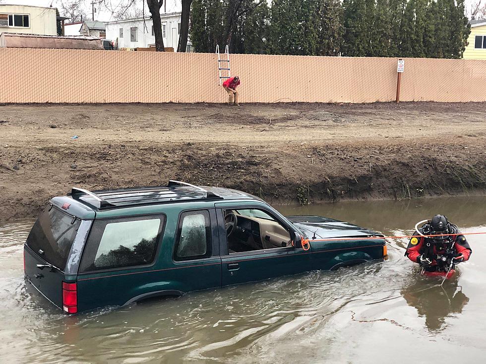 SUV Ends up in Canal-&#8216;Sir You Have Some Explaining to Do!&#8217;