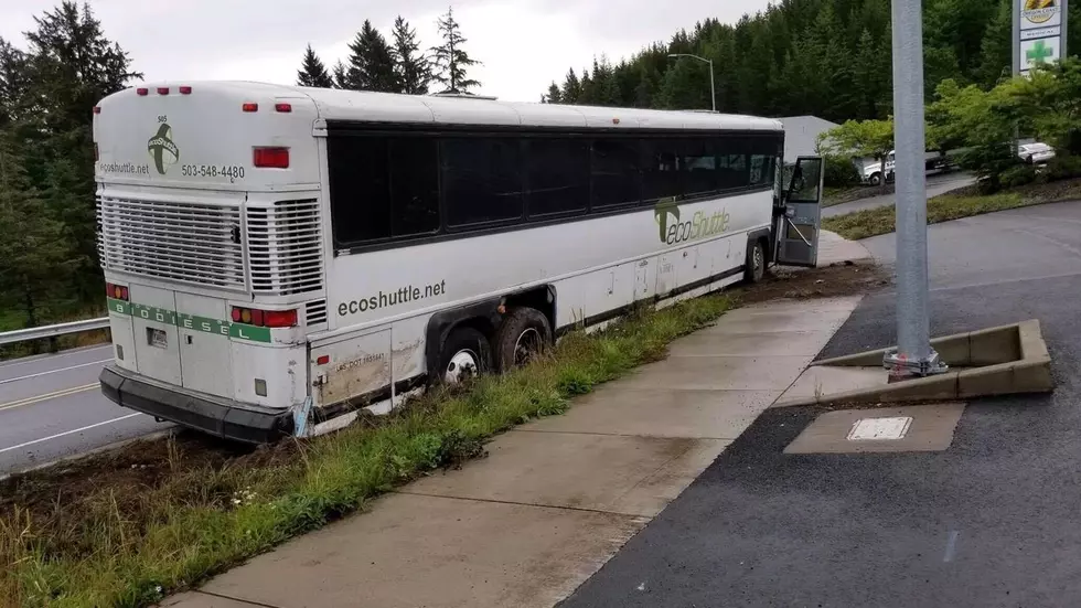 Drunk Driver Crashes Bus With 46 Servicemen on Board