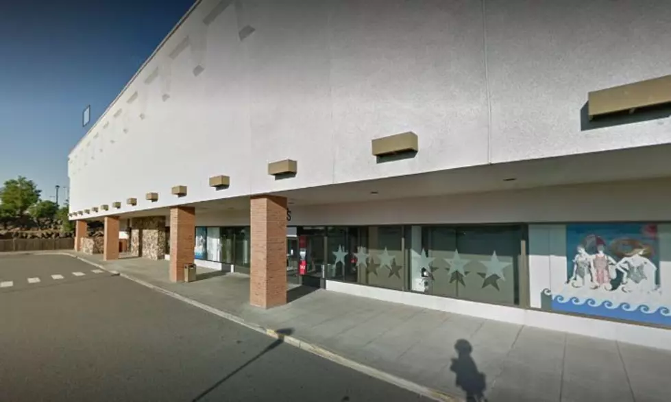 Shocking Mall Restaurant Robbery Inside Job, Say Cops