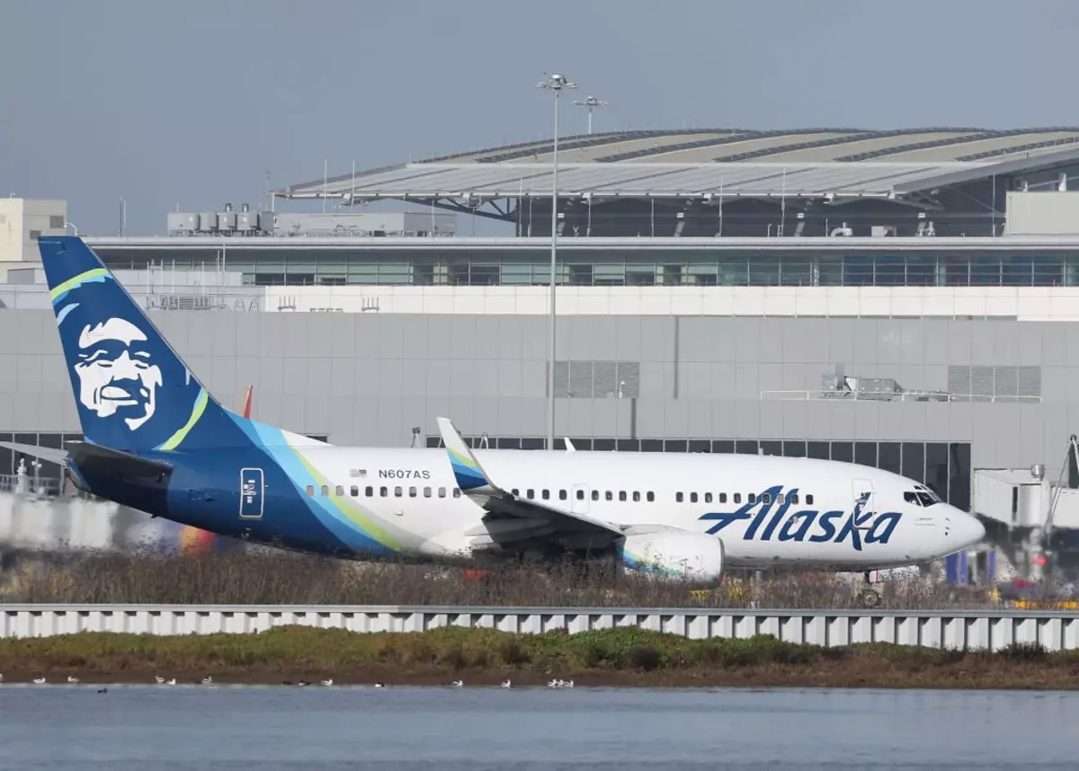 Alaska Air to Offer Popular Burbank, CA Flight Beginning in October