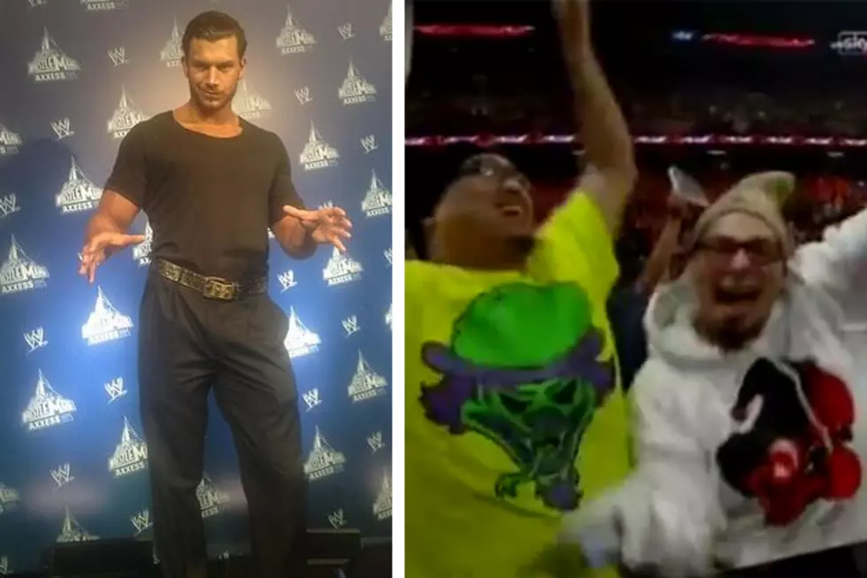 WWE Raw Crowd Sings Fandango’s Theme Music While Dancing