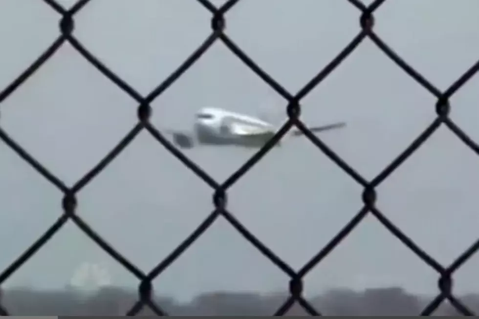 Polish Pilot Lands Plane Safely Without Landing Gear [VIDEO]