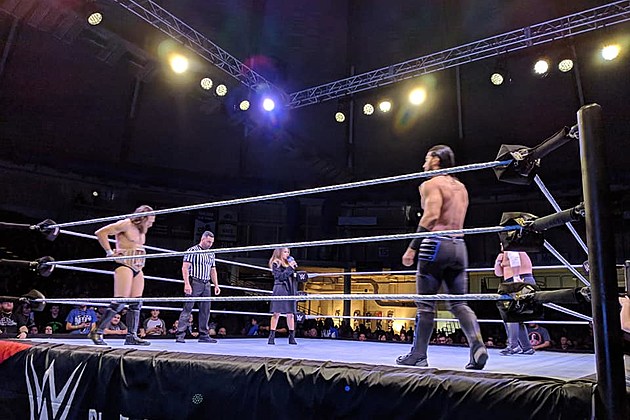 WWE Wrestlers Tolerate the Yakima Snow After the Event at the Sundome [VIDEO]