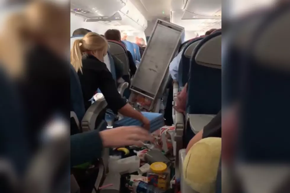 Passenger on Seattle-Bound Flight Shows Turbulence Aftermath