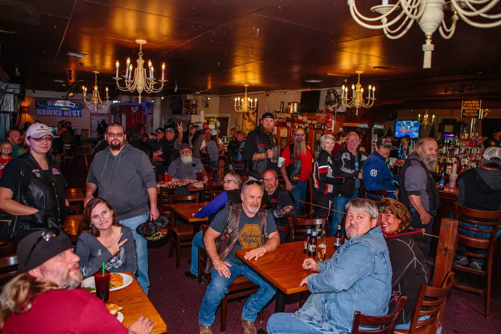 Bike Nights Riders Pack Van’s 1885 Bar & Grill in Naches [PHOTOS]