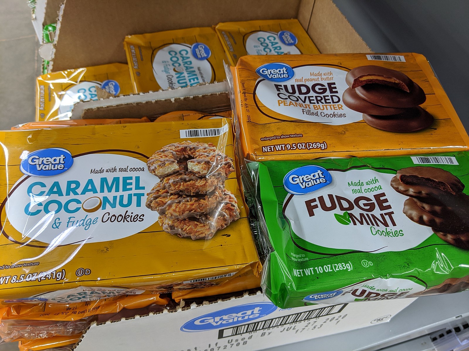 Walmart Sinks to New Low – Sells Generic Girl Scout Cookies
