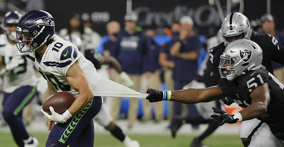 Mostly Anonymous Seahawks Fall in First Exhibition at Las Vegas [PHOTOS]