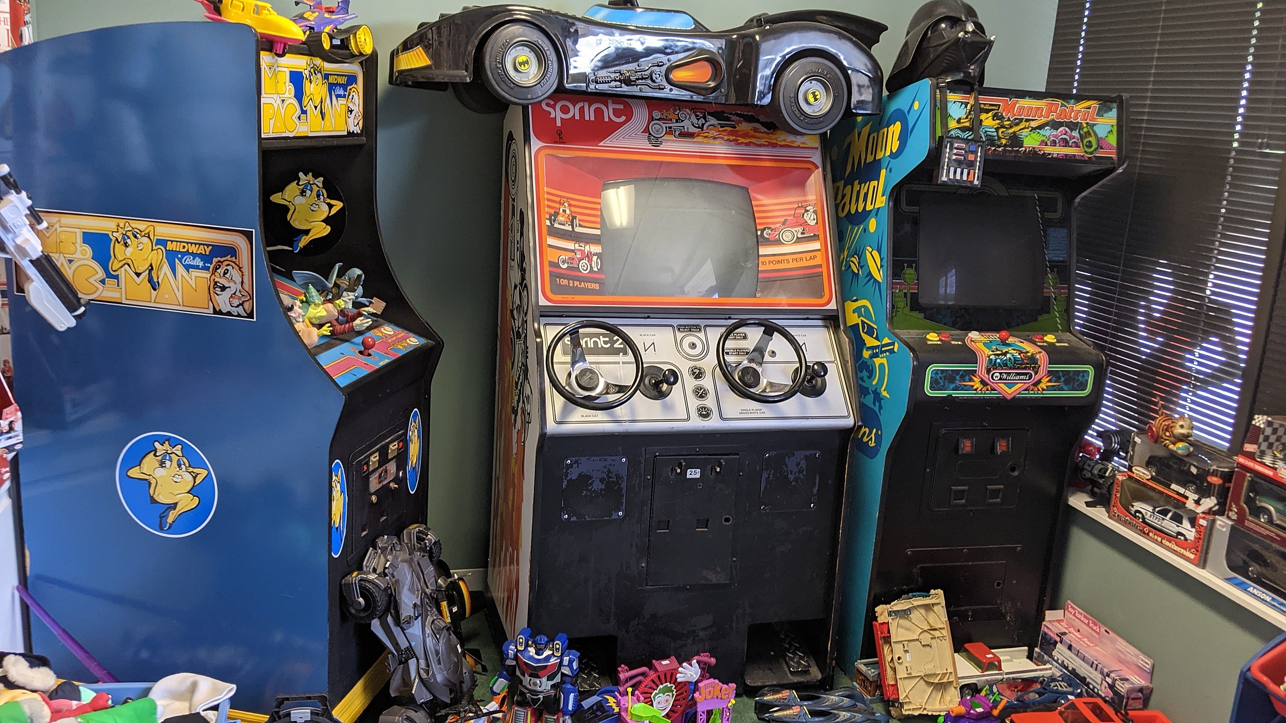 This Arcade Machine Reminds me of Jolly Joker photo