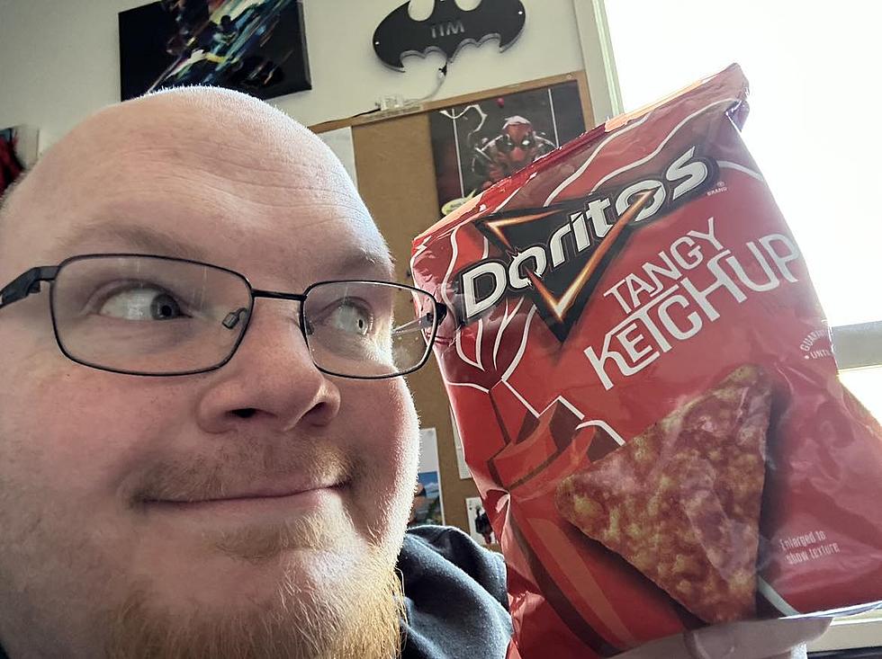 Should Ketchup Go On Doritos? We Reviewed The New Flavor!