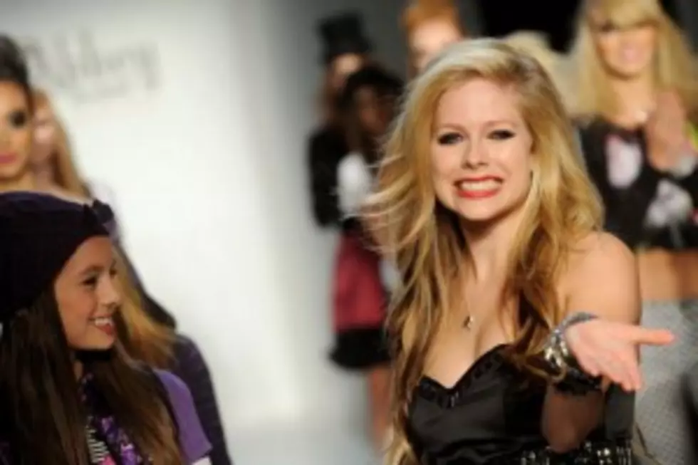 Avril Lavigne Drops F-Bomb In Front Of Thousands