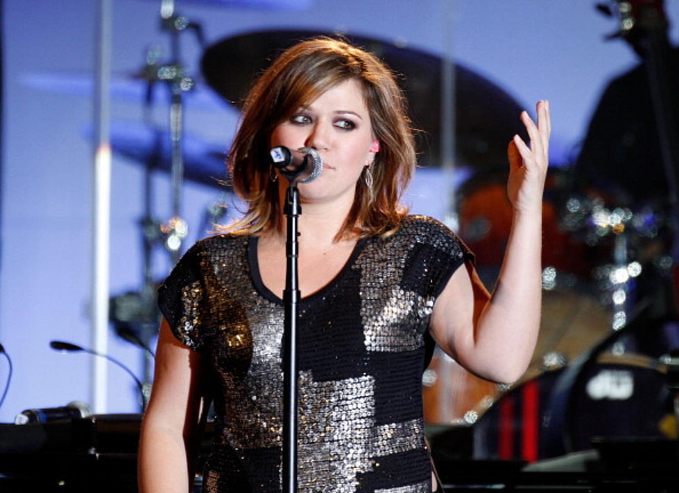 Kelly Clarkson Forms New Music Group