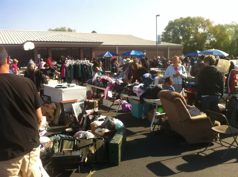 Yard Sale Survival Guide: What to Bring to Make it Easy on You