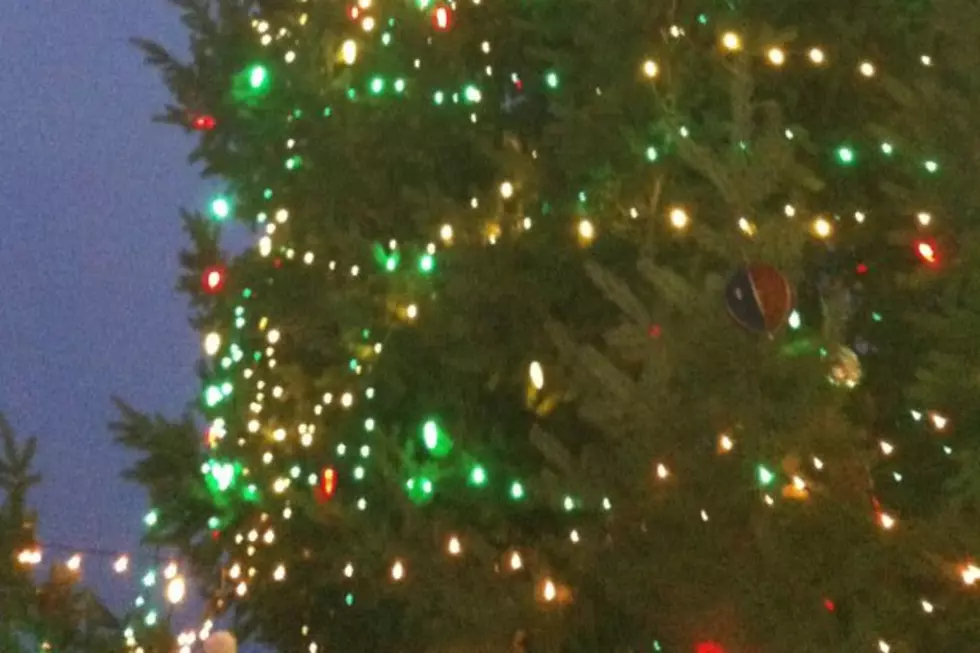Christmas Tree Lighting in Yakima and Live Music with ‘Light Up the Plaza’