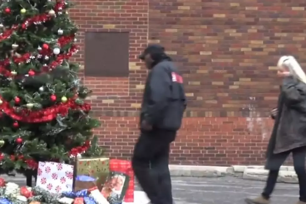 Pranksters Turn Into Secret Santa to Give Homeless People a Christmas to Wake Up To