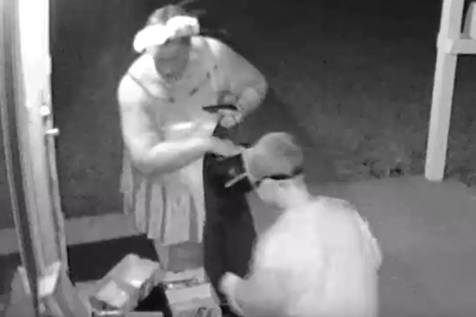 Greedy Mom Steals All Halloween Candy from Porch [VIDEO]