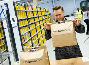 Amazon Is Hiring More Than 1,000 People &#8212; In One Day!