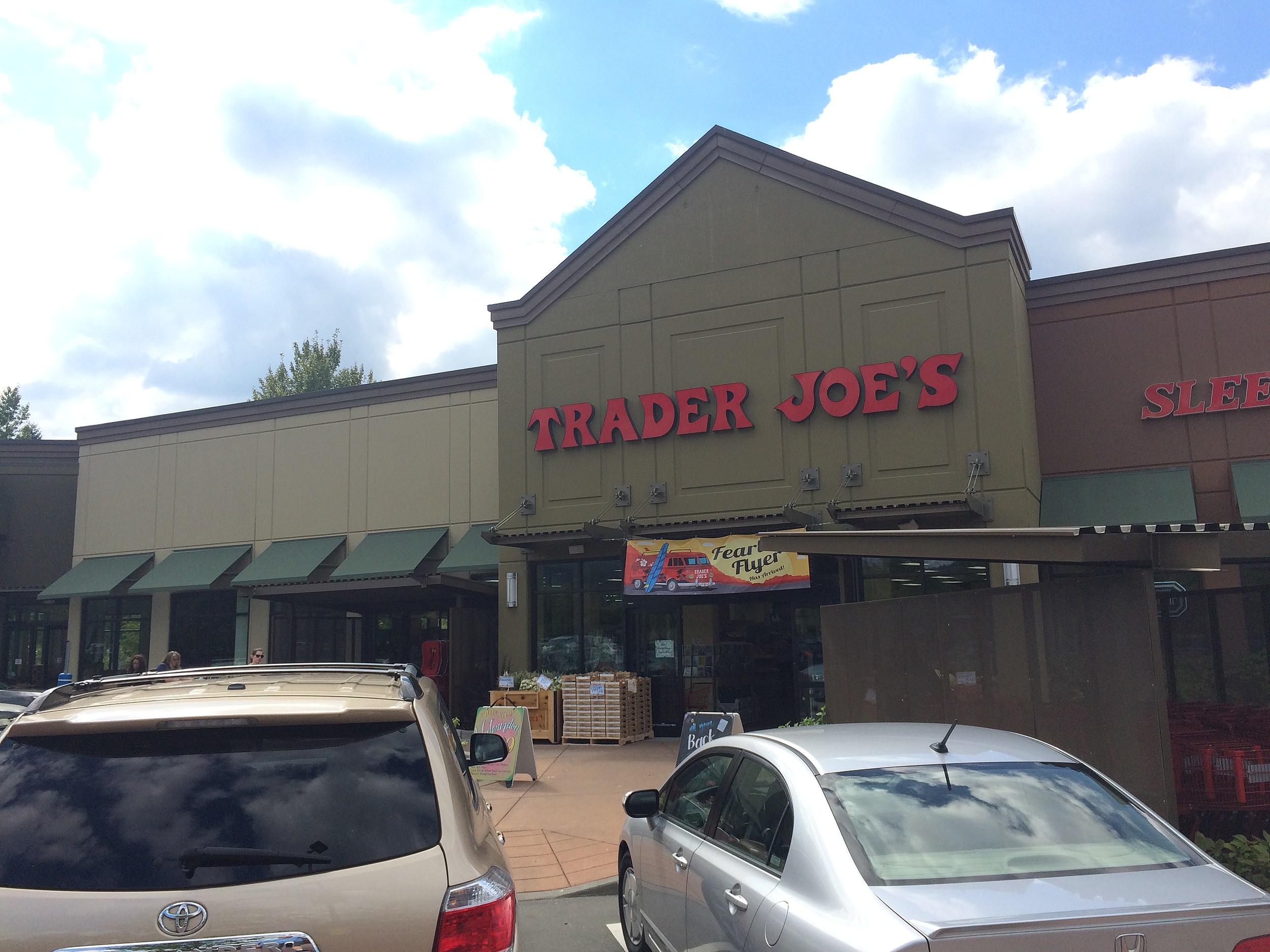 Top 3 Places a Trader Joes Should Go Here in the Yakima Valley picture